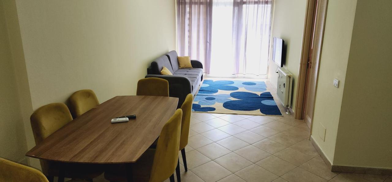 Pleasant Apartment With Free Dedicated Parking In Komuna E Parisit Тирана Екстер'єр фото
