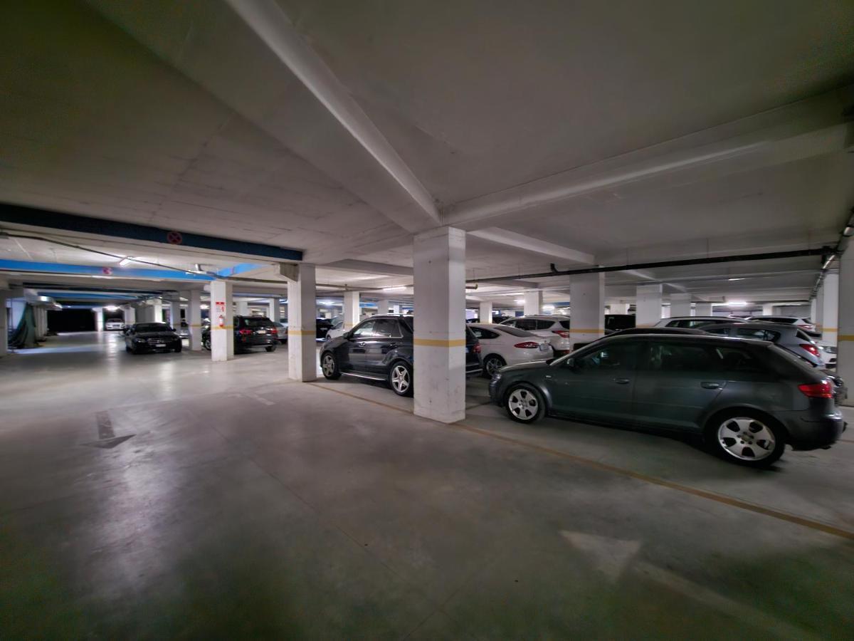 Pleasant Apartment With Free Dedicated Parking In Komuna E Parisit Тирана Екстер'єр фото