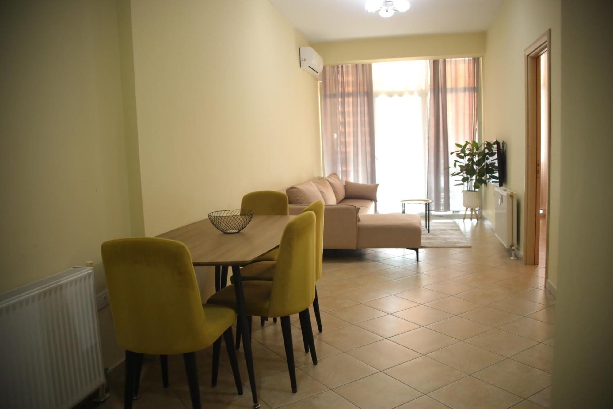 Pleasant Apartment With Free Dedicated Parking In Komuna E Parisit Тирана Екстер'єр фото